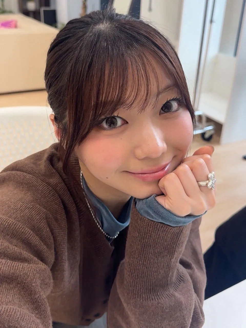 見てね見てね　川名凜