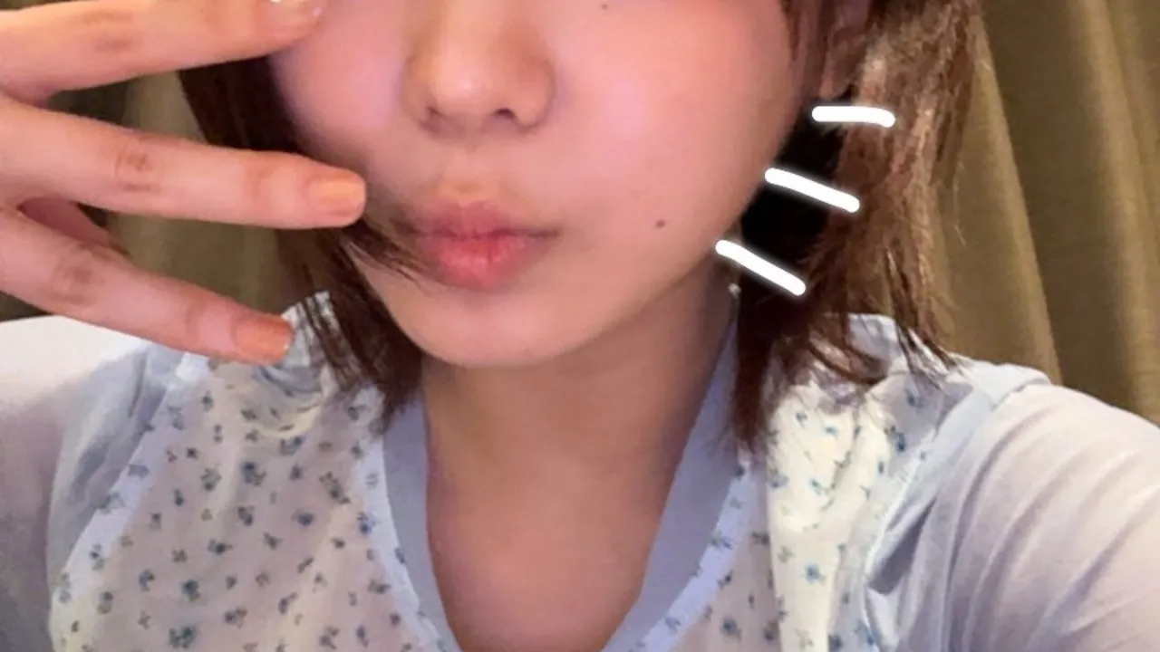 ﾆｬ　川名凜