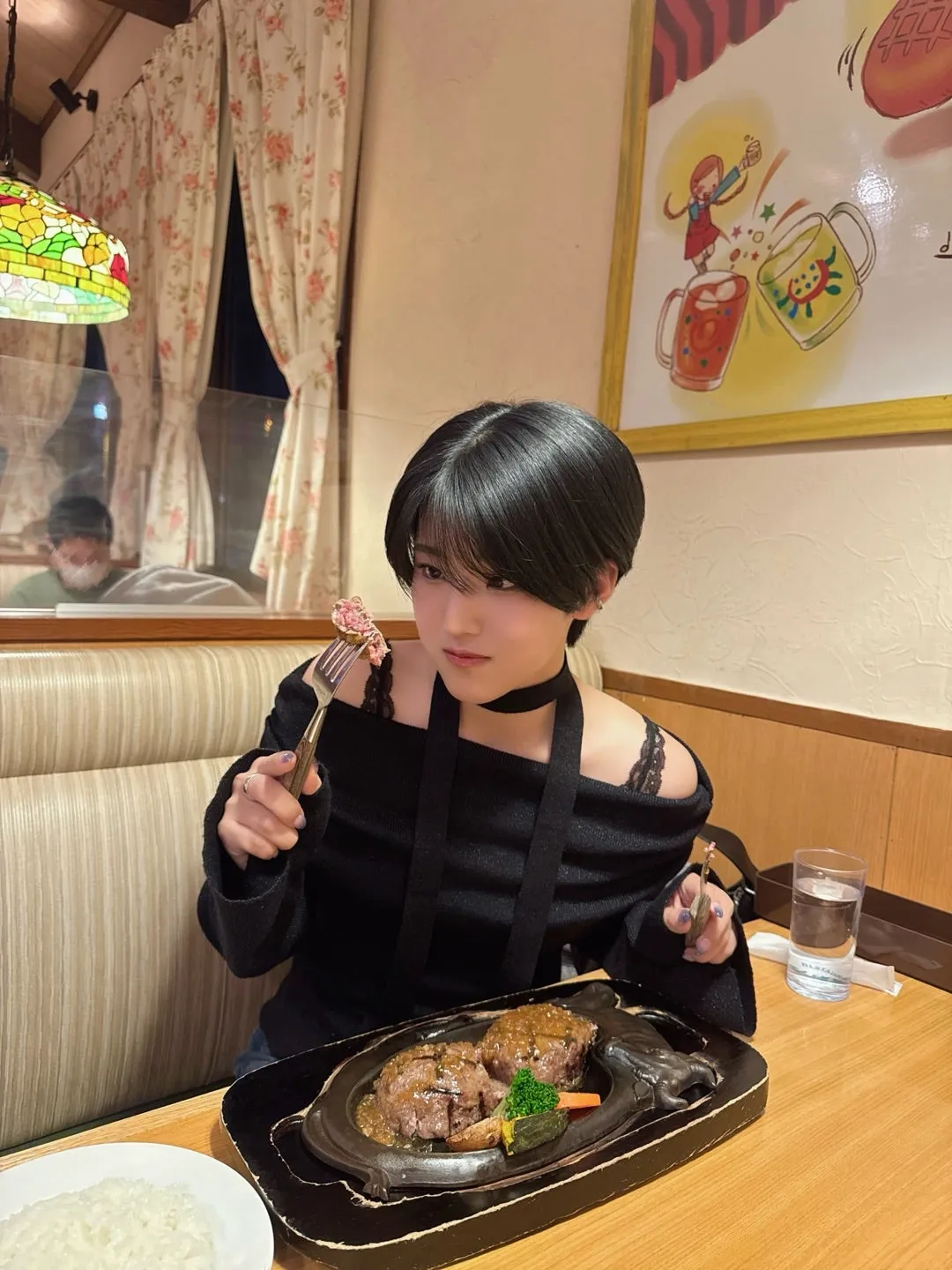 ごはん　小島はな。