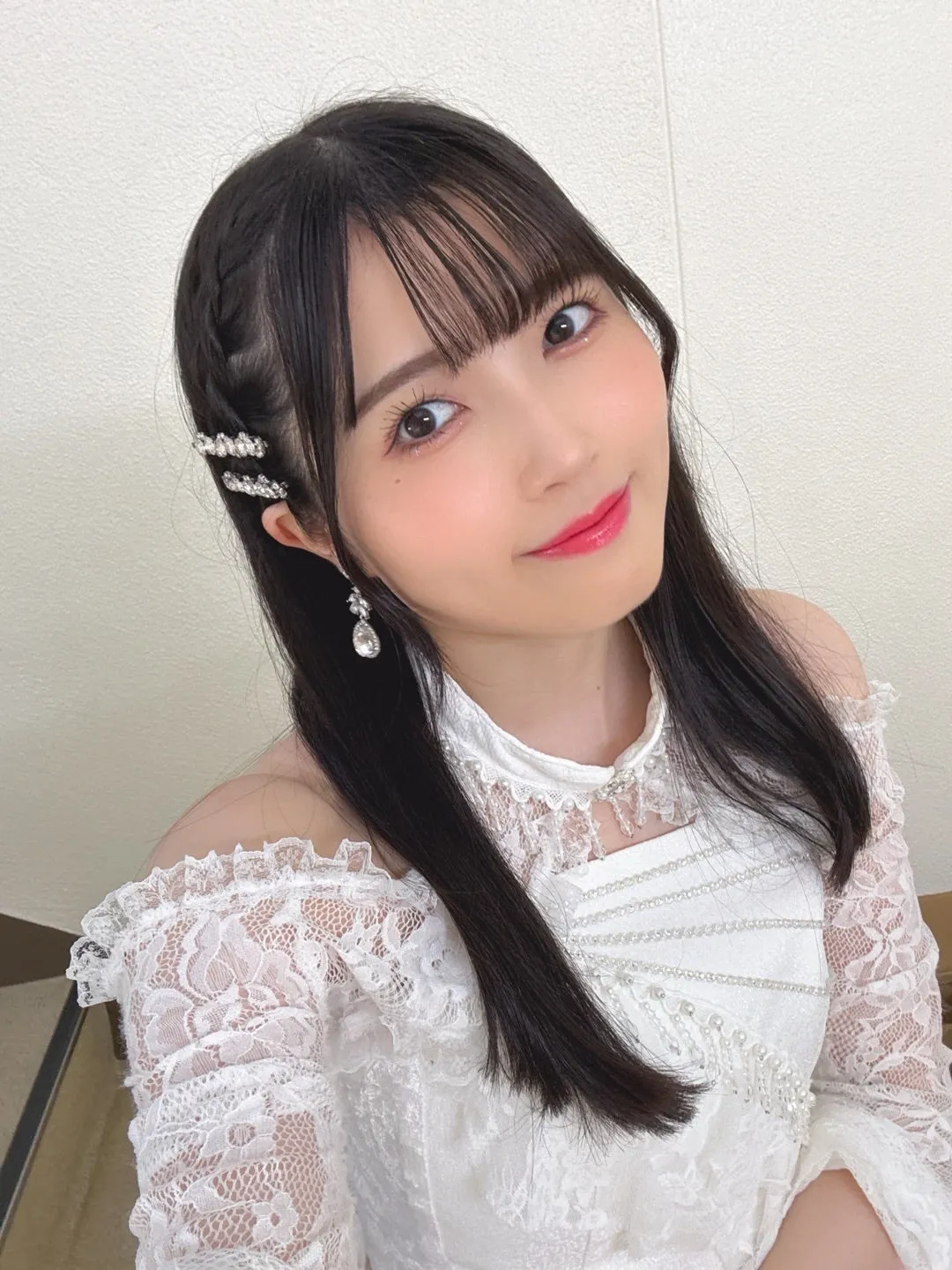 携帯　西田汐里