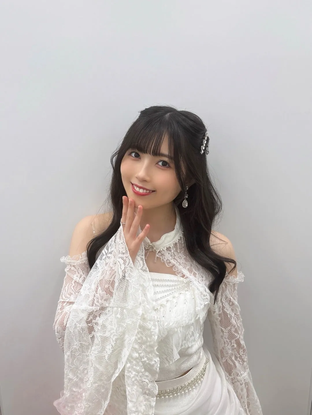 大人　西田汐里