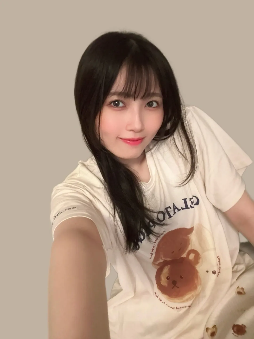 パジャマ　西田汐里