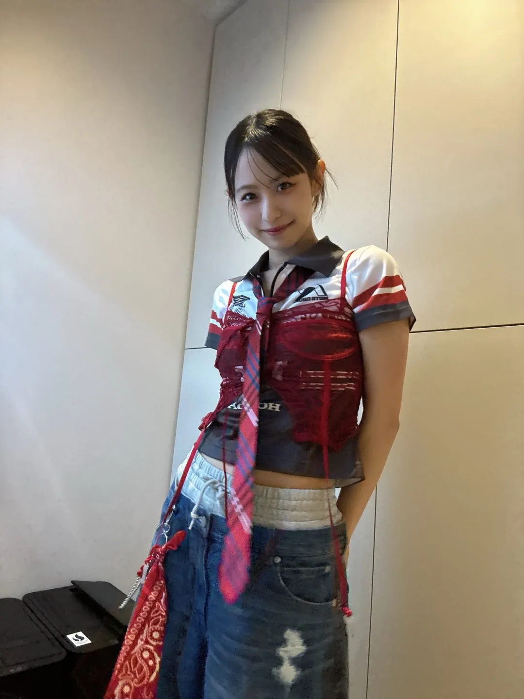 笑いすぎて筋肉痛なりそう   石山咲良