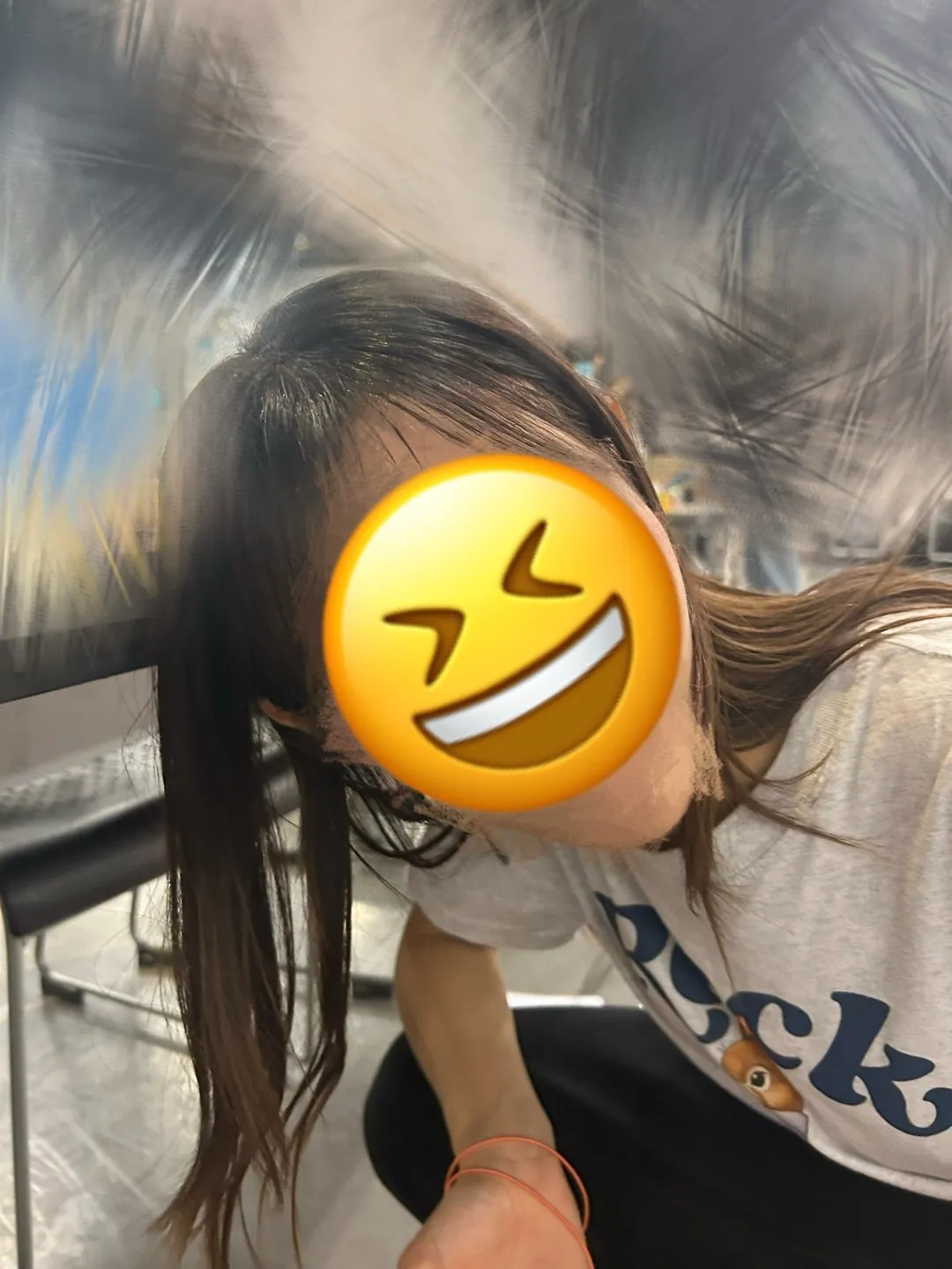 石山さんカメラに映り込んできた 林仁愛