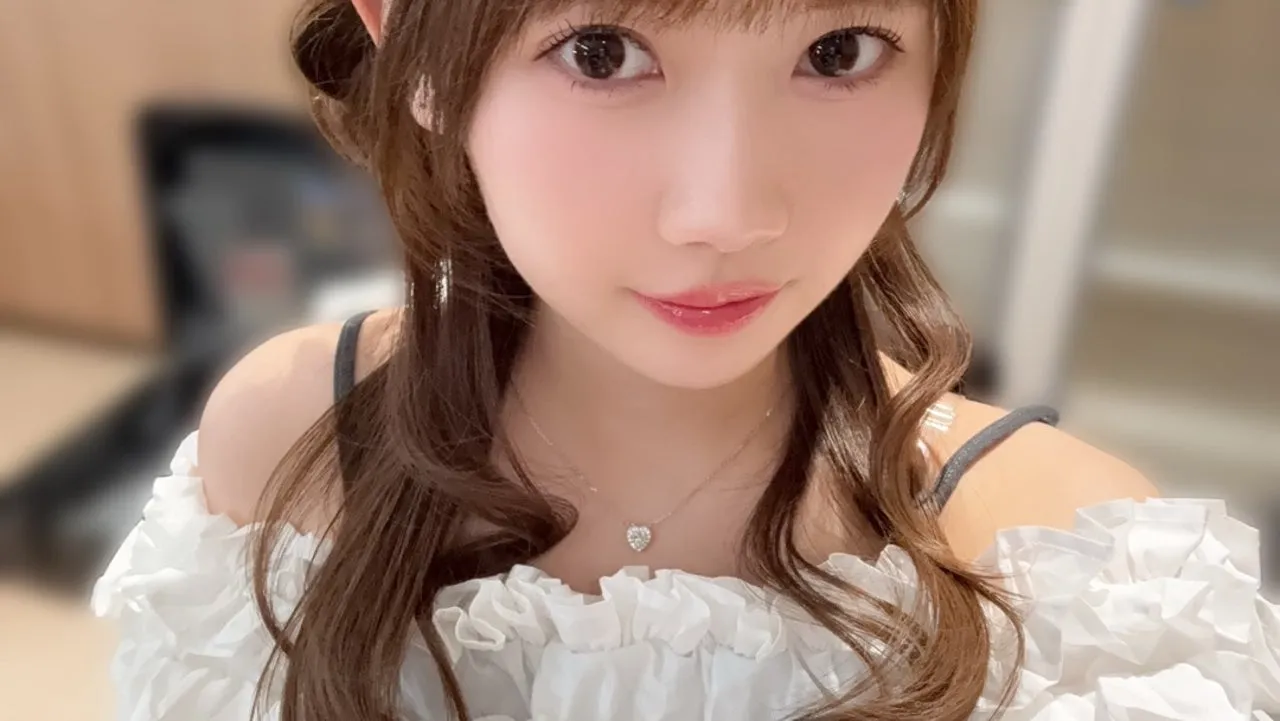 8月終わるの嘘だろ 岡村ほまれ