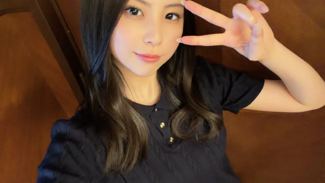 にゃん　櫻井梨央