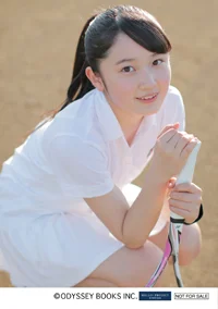 Greeting-Photobook-」シリーズ第2弾！！森戸知沙希（カントリー
