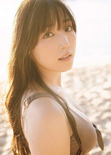 モーニング娘。'18 譜久村聖 写真集 「Makana」 - ハロー