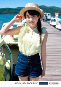 Greeting-Photobook-」シリーズ第2弾！！森戸知沙希（カントリー