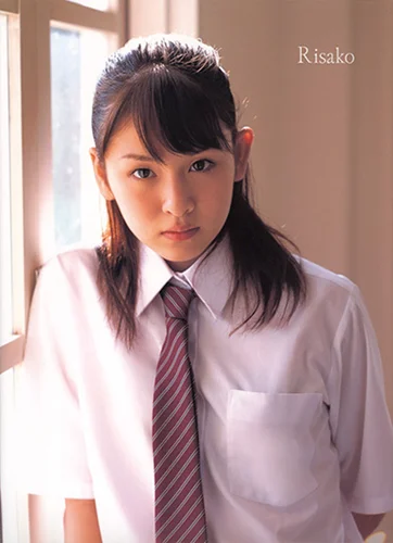 菅谷梨沙子写真集 「Risako」 - ハロー！プロジェクト公式サイト
